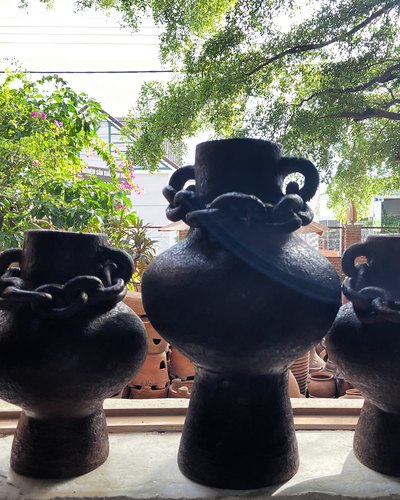Ảnh 2/2: bình hoa gốm Chăm Bàu Trúc nặn tay, đất nung không men