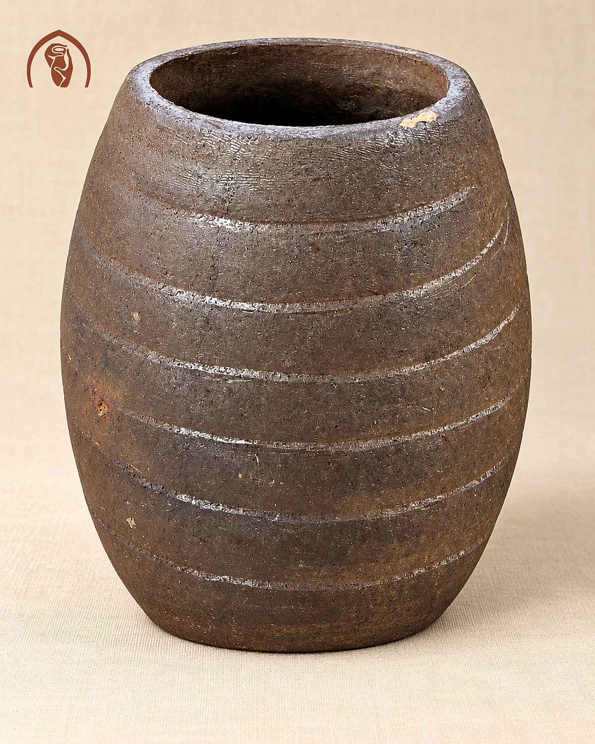 Chậu gốm Chăm Bàu Trúc nặn tay, đất nung không men