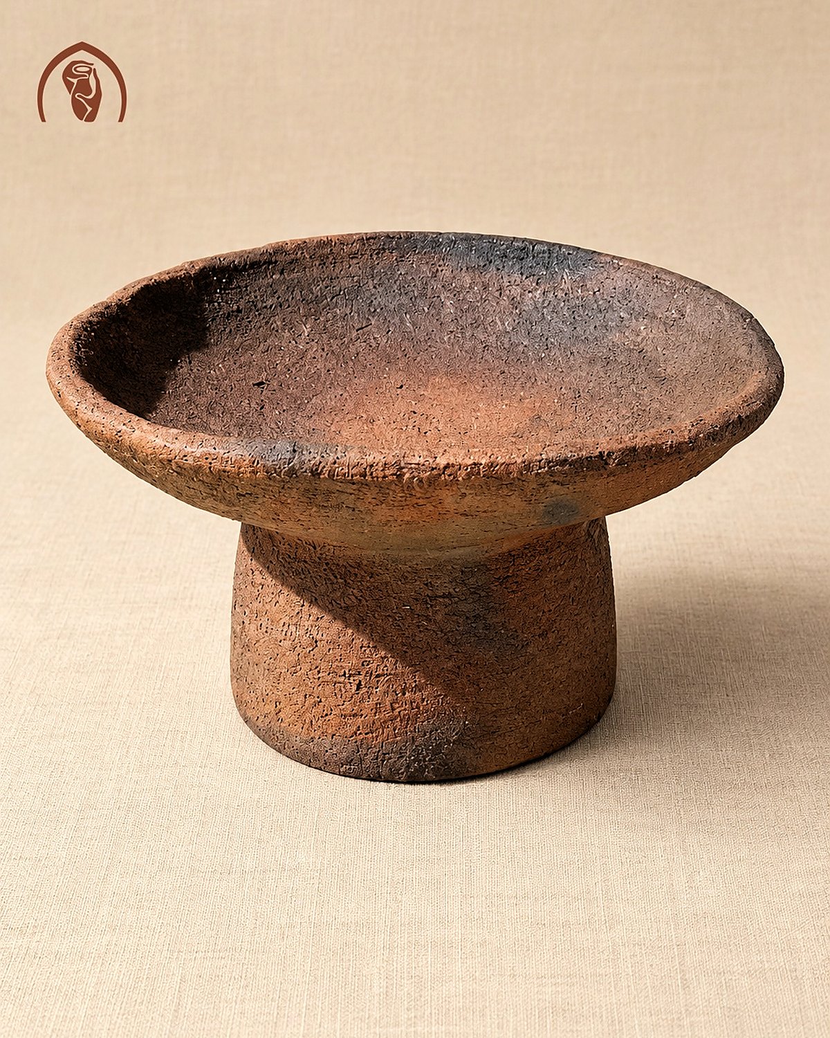 Quà lưu niệm gốm Chăm Bàu Trúc nặn tay, đất nung không men